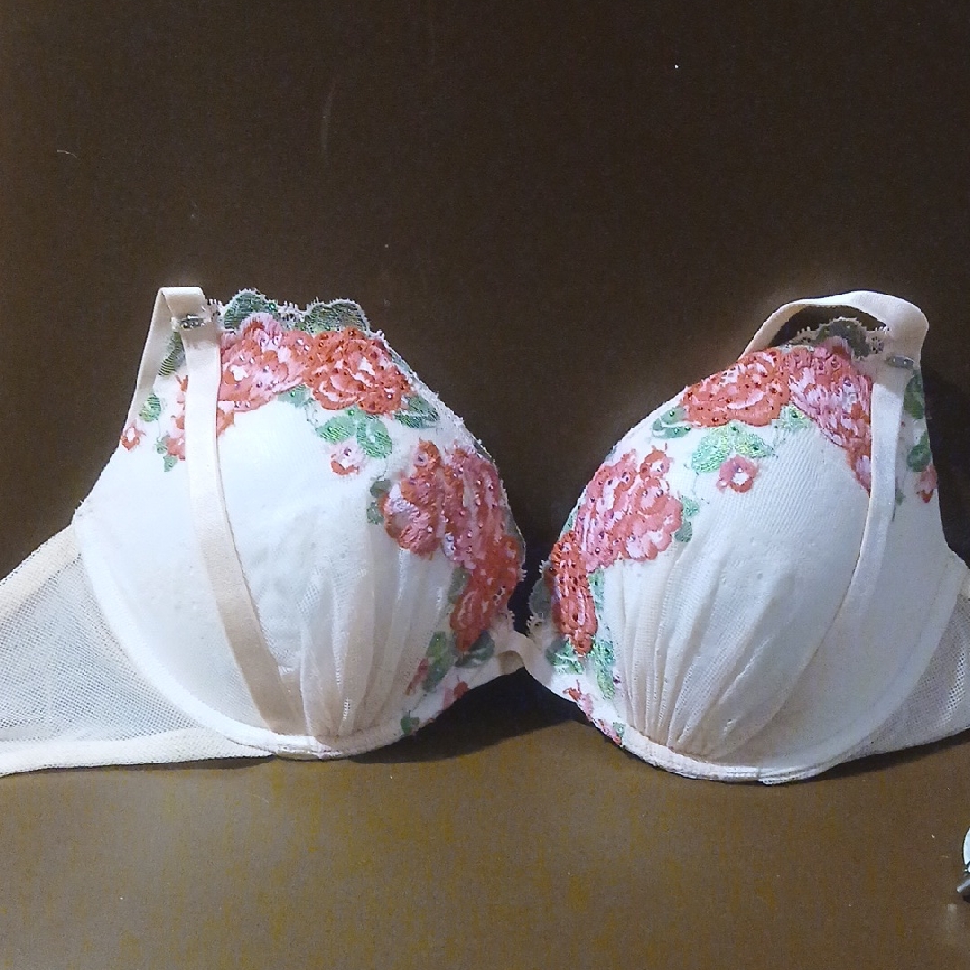 Victoria's Secret Cream And Pink Floral Bra
